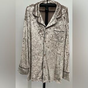 Honor The Gift Women’s Velvet Sleep Shirt Button Up Size XL